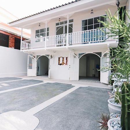 Chertel Poshtel Ban Chamun Exteriör bild